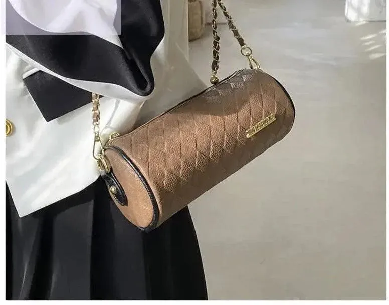Chic Eco-Friendly Chain-Embellished Shoulder Bag