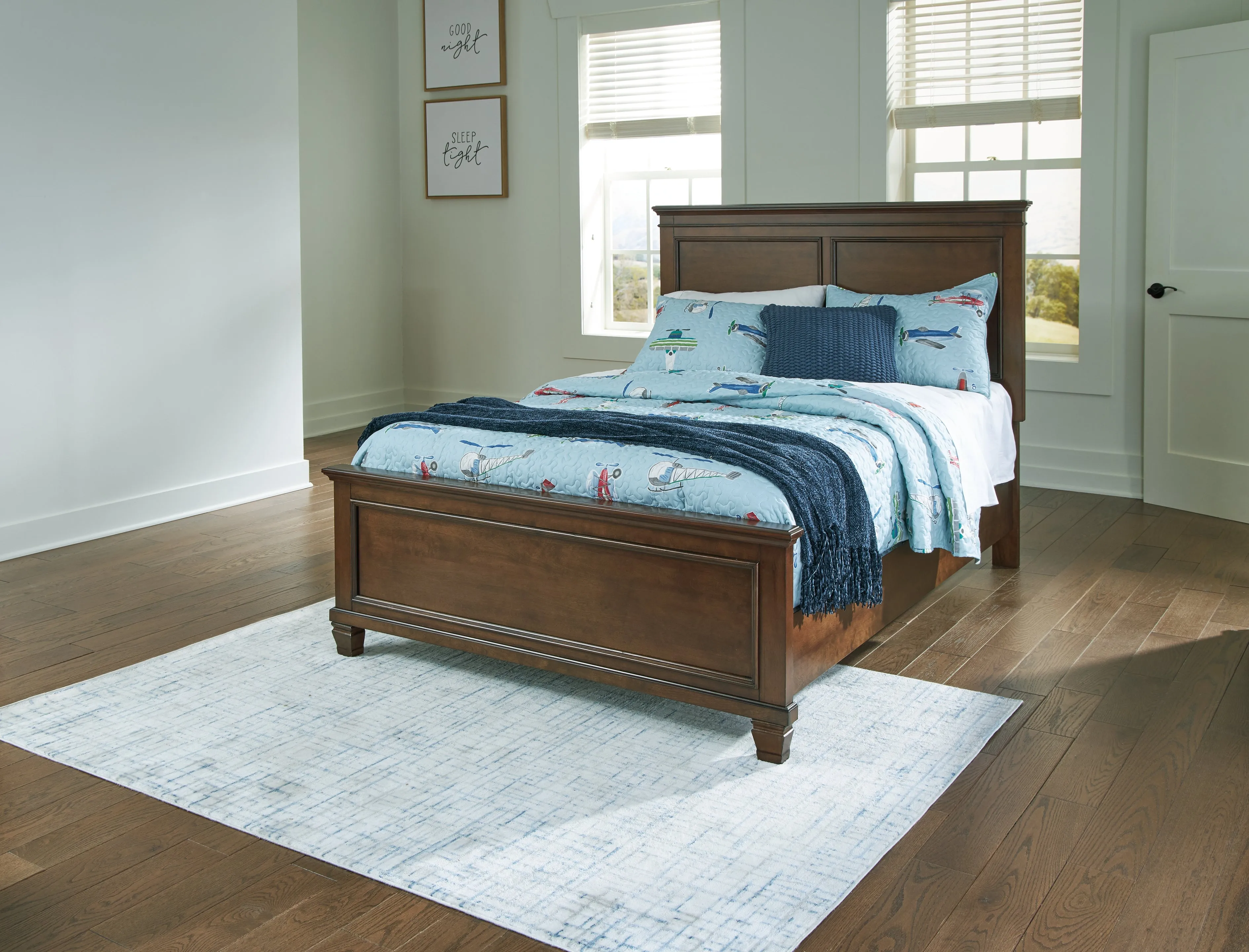 Danabrin Full Panel Bed with Mirrored Dresser and Chest in Brown