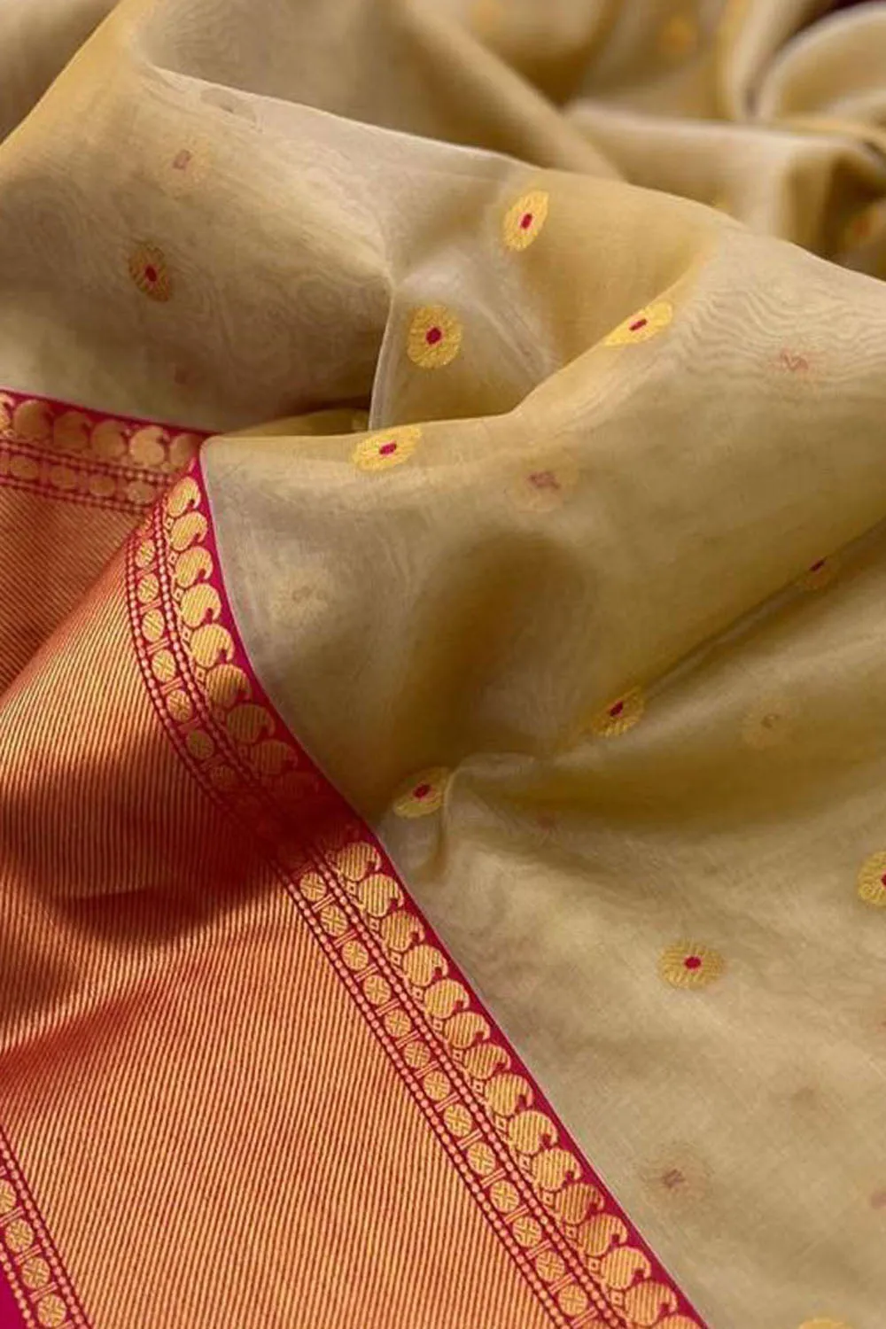 Elegant Pastel Chanderi Handloom Silk Saree: Pure Luxury