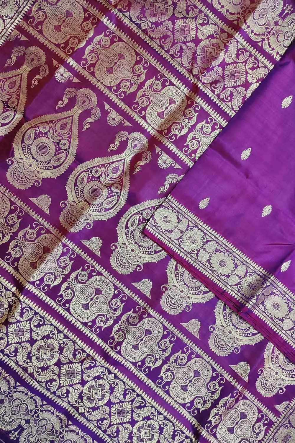 Elegant Purple Baluchari Handloom Pure Silk Saree