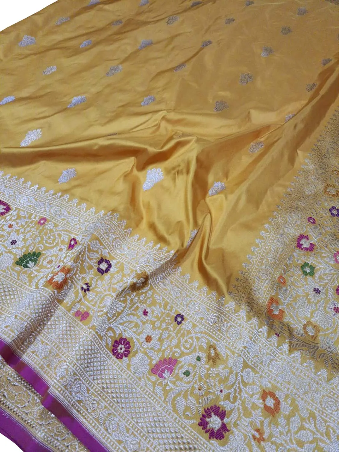 Exquisite Yellow Banarasi Handloom Pure Katan Silk Meenakari Saree