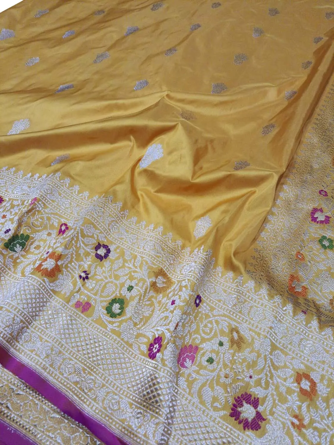 Exquisite Yellow Banarasi Handloom Pure Katan Silk Meenakari Saree