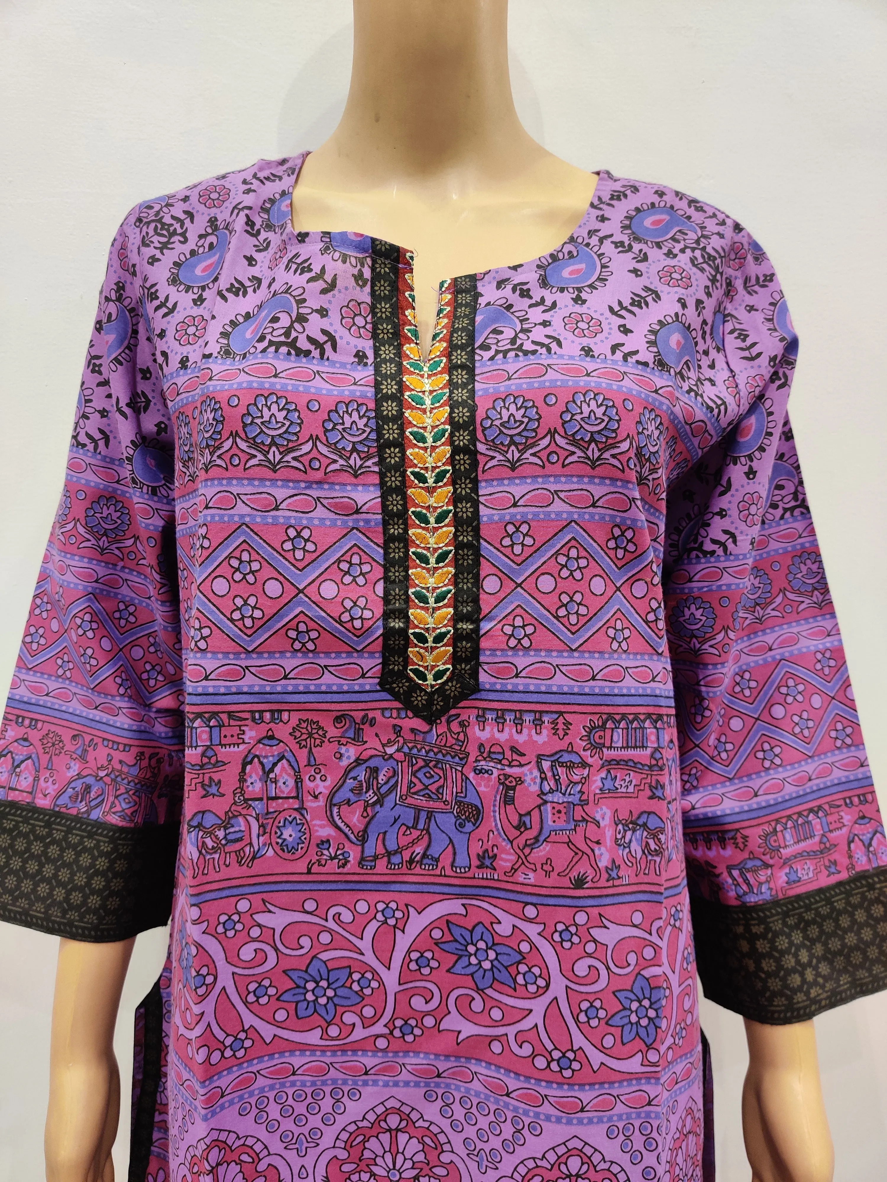 Kalmia Kurti