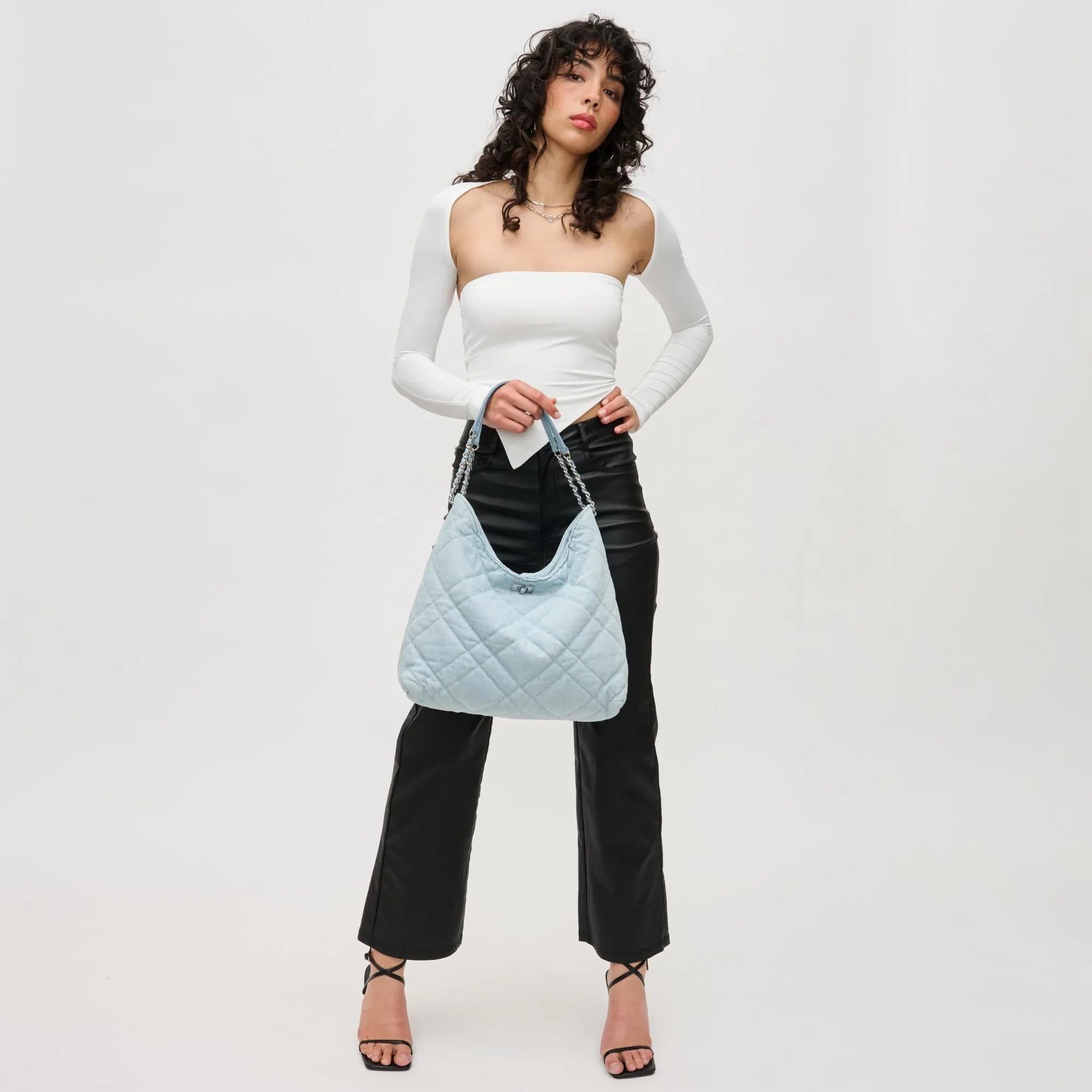 Katina Hobo