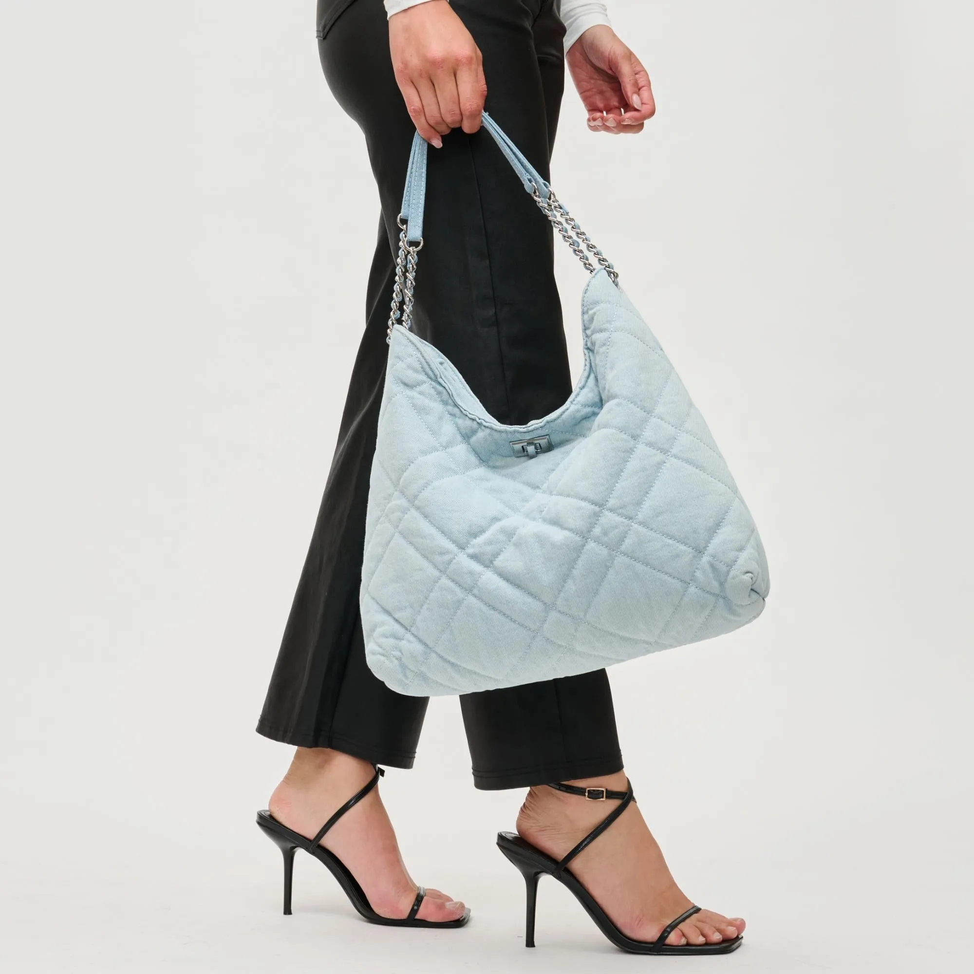 Katina Hobo