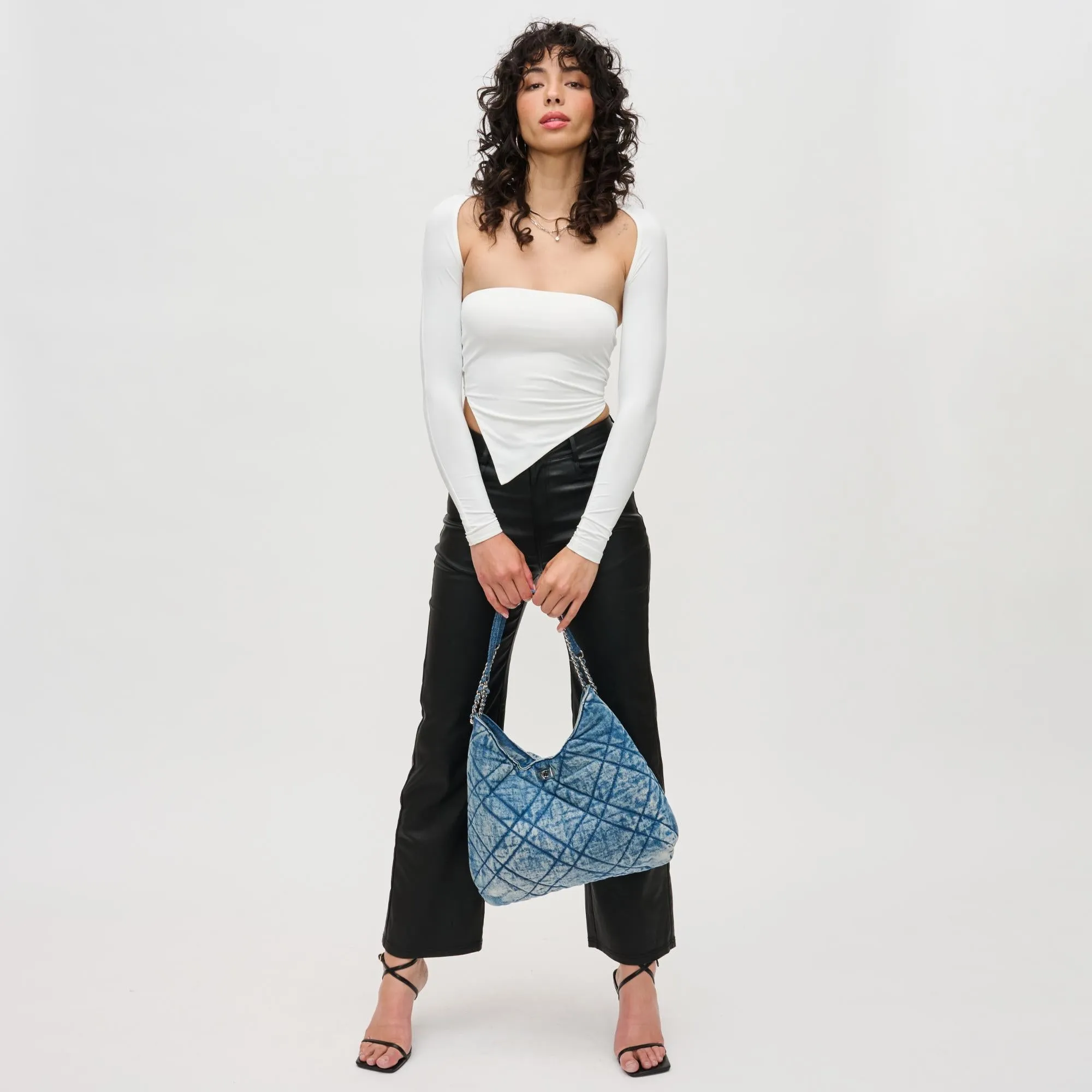 Katina Hobo