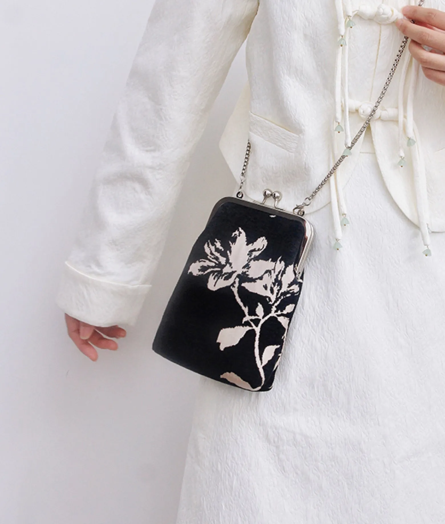 MAGNOLIA handheld crossbody bag