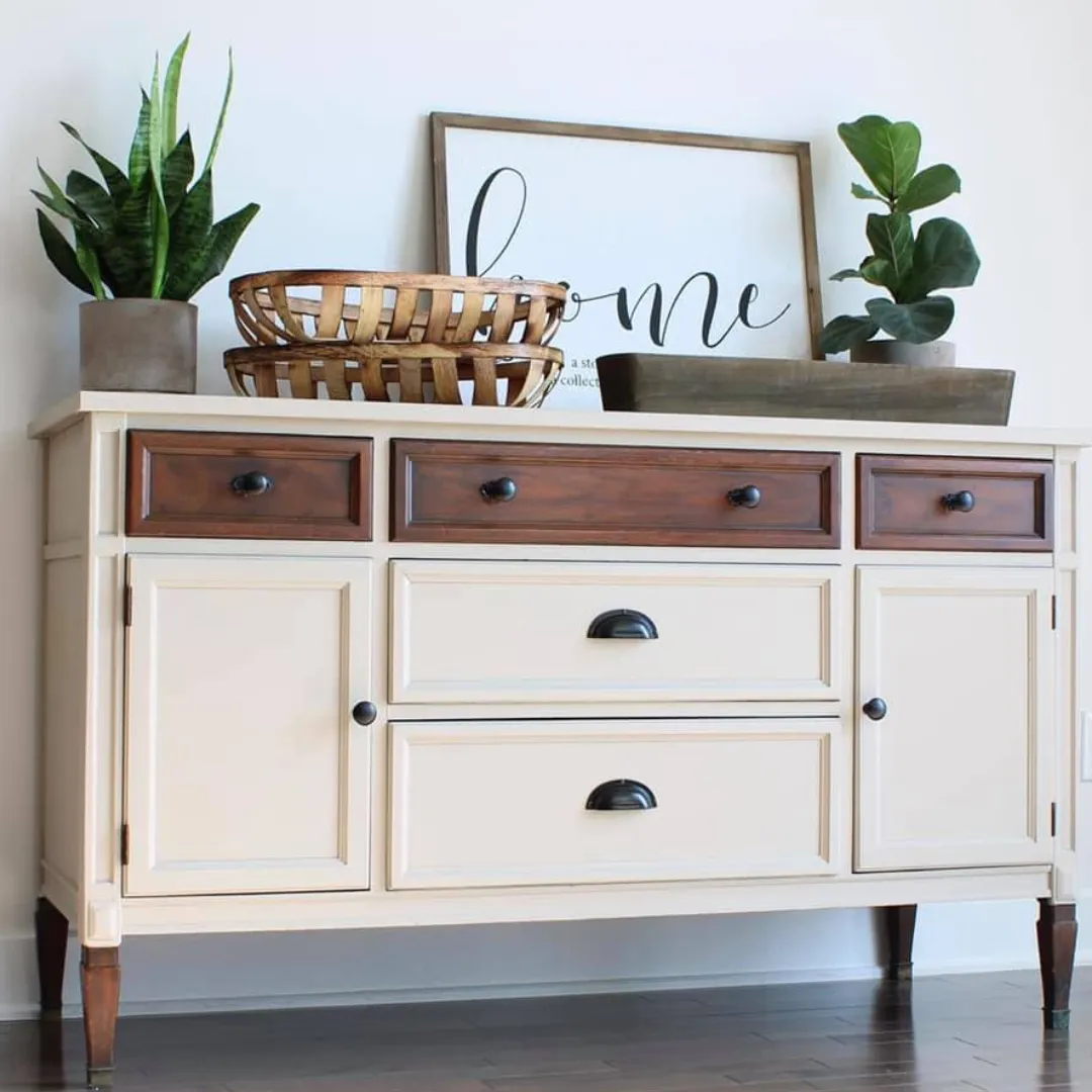 Soiree - Chalk Style Paint for Furniture, Home Decor, DIY, Cabinets, Crafts - Eco-Friendly All-In-One Paint