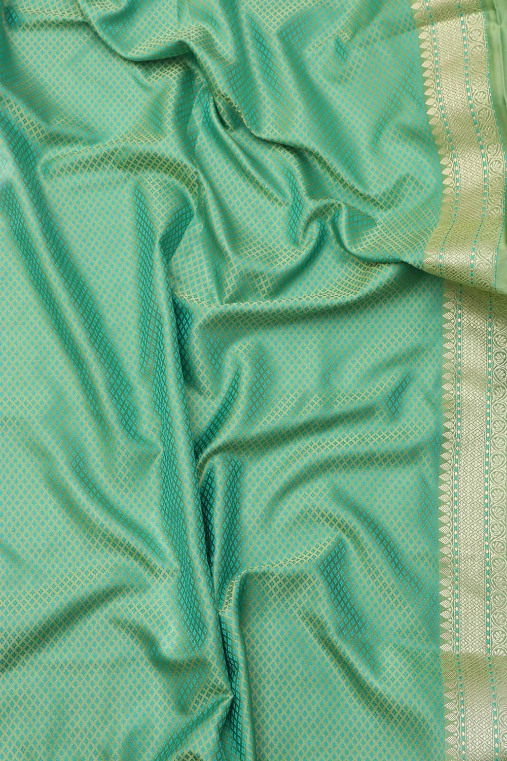 Stunning Green Banarasi Silk Saree - Elegant and Timeless